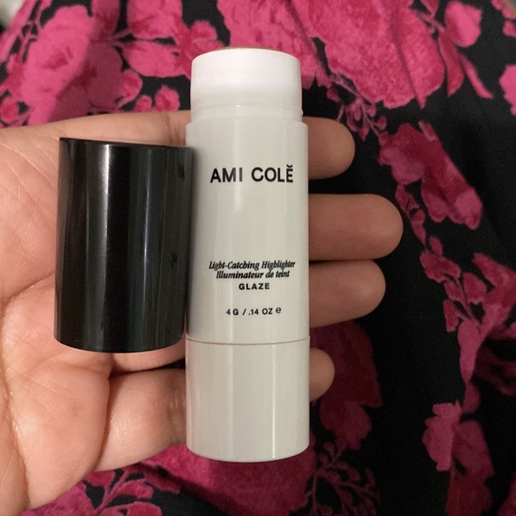 Ami cole highlighter - Picture 2 of 3